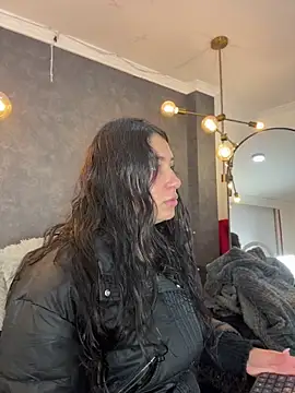 dayra angels online show from April 2026 09:15:01 PM