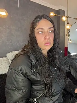 dayra angels online show from April 2026 09:39:33 PM