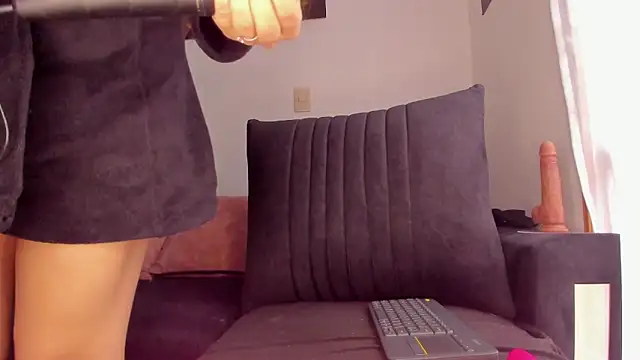 dayra angels online show from January 2026 08:05:01 PM