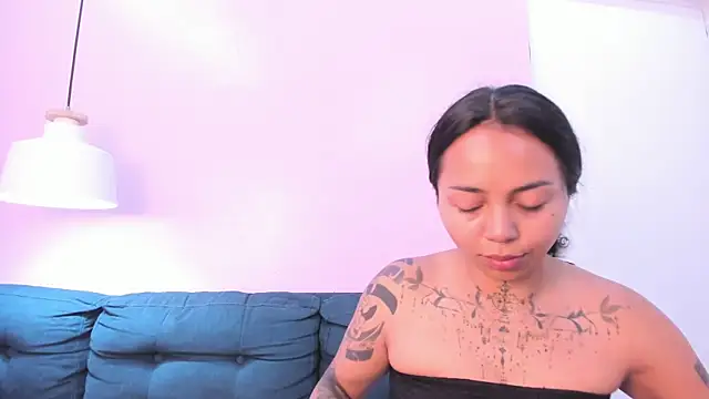 miss soffi  online show from April 2026 12:23:01 PM