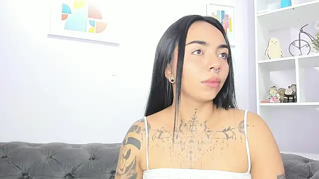 miss soffi  online show from February 2026 12:56:01 PM