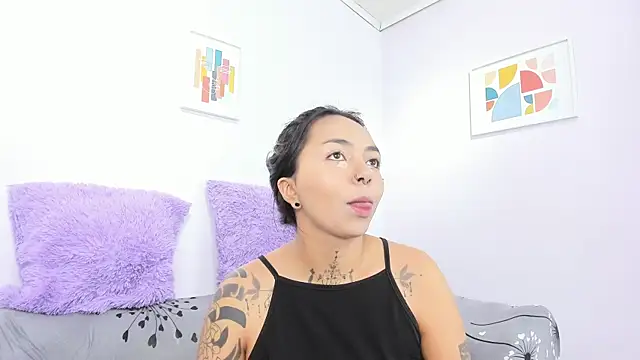 Snapshot of miss_soffi_ chatting on October 2025 12:28:02 PM miss soffi online show from October 2025 12:28:02 PM