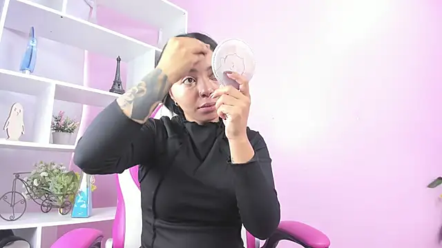 Snapshot of miss_soffi_ chatting on March 2025 12:12:01 PM miss soffi online show from March 2025 12:12:01 PM