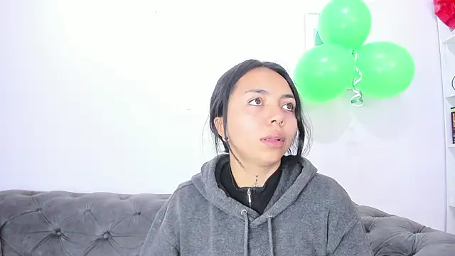 miss soffi  online show from March 2026 12:38:01 PM