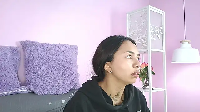 Snapshot of miss_soffi_ chatting on November 2025 12:26:01 PM miss soffi online show from November 2025 12:26:01 PM