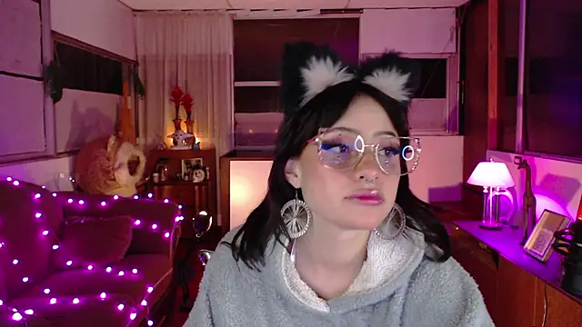 Aquamarinebubble online show from October 2025 02:32:01 AM