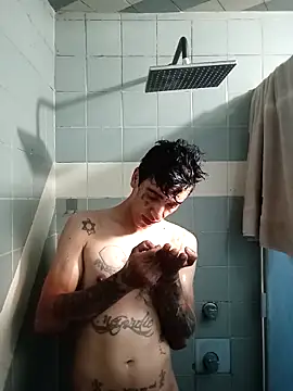 DADDYGNAGSTA online show from April 2026 02:03:02 PM