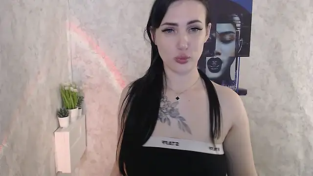 Snapshot of MisssShy_ chatting on November 2025 10:19:01 PM MisssShy online show from November 2025 10:19:01 PM