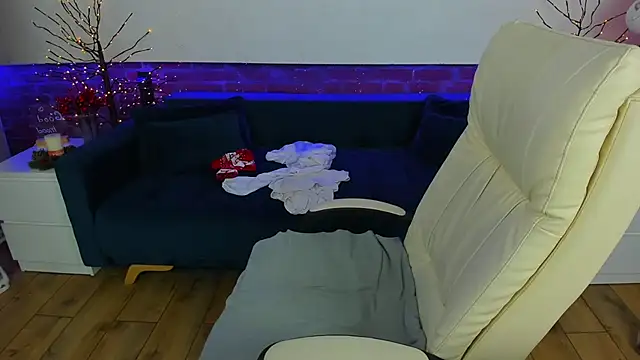 Kamilla Hot online show from December 2025 06:34:01 AM