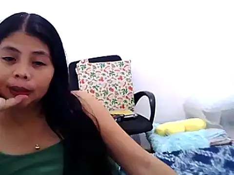 Snapshot of pinay_milfxx chatting on March 2025 01:08:01 PM pinay milfxx online show from March 2025 01:08:01 PM