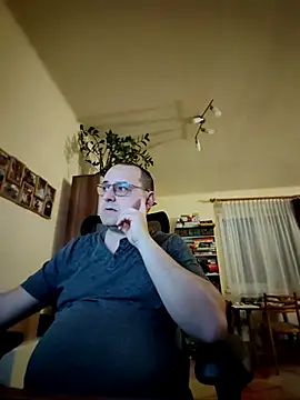 Stevie Little online show from February 2025 04:29:01 PM