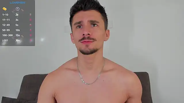 AXEL OWEN online show from June 2026 10:09:01 PM