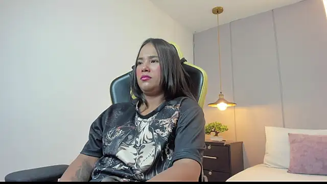 isabella florez online show from April 2026 01:59:01 AM