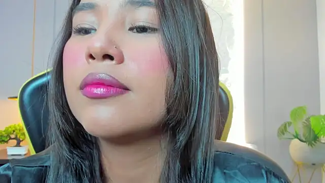 isabella florez online show from April 2026 02:34:01 AM