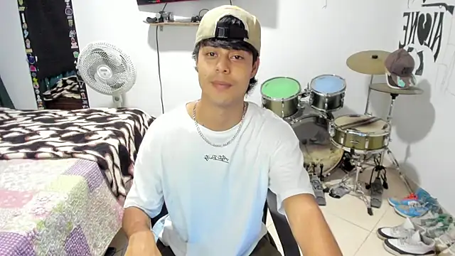 Zack falcon online show from November 2025 02:48:02 AM