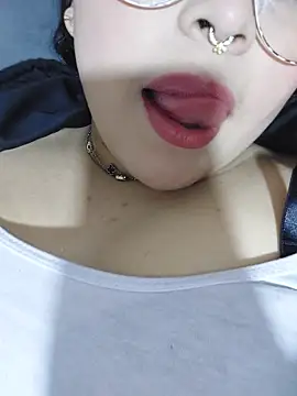 Snapshot of Hana___ chatting on June 2026 08:13:01 PM Hana online show from June 2026 08:13:01 PM
