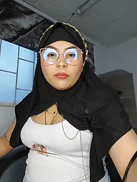 Snapshot of Hana___ chatting on April 2026 10:55:02 PM Hana online show from April 2026 10:55:02 PM