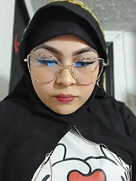 Hana    online show from April 2026 10:39:02 PM