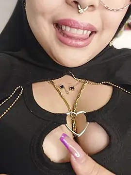Snapshot of Hana___ chatting on June 2026 09:53:02 PM Hana online show from June 2026 09:53:02 PM