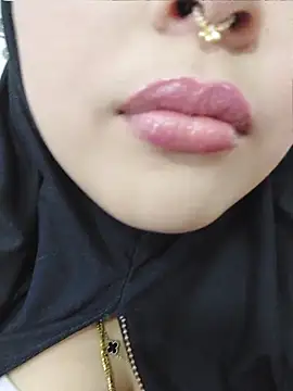 Snapshot of Hana___ chatting on May 2026 09:47:01 PM Hana online show from May 2026 09:47:01 PM
