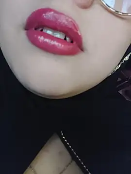 Snapshot of Hana___ chatting on July 2026 08:31:01 PM Hana online show from July 2026 08:31:01 PM