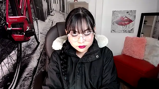 Hana    online show from January 2026 09:52:02 PM