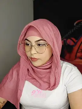 Snapshot of Hana___ chatting on May 2026 09:46:01 PM Hana online show from May 2026 09:46:01 PM