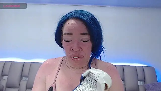 Kittywhiteass online show from February 2026 12:07:02 AM