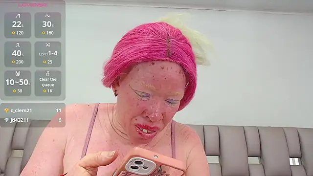 Snapshot of Kittywhiteass chatting on November 2025 02:21:01 PM Kittywhiteass online show from November 2025 02:21:01 PM