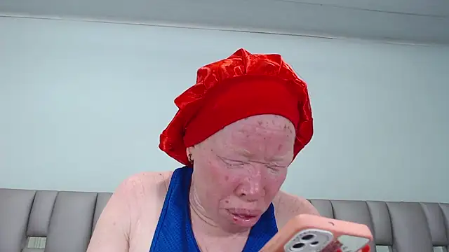 Kittywhiteass online show from September 2025 06:51:01 AM
