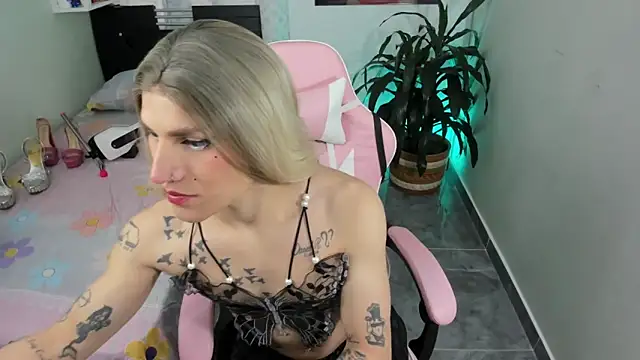queenramoona-hot online show from September 2025 06:41:02 PM