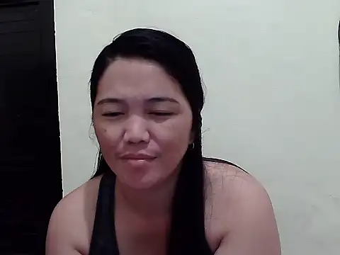 Snapshot of Pinnay chatting on May 2026 04:39:01 PM Pinnay online show from May 2026 04:39:01 PM