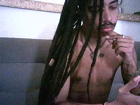 Snapshot of DarkSlim666 chatting on January 2026 04:23:01 PM DarkSlim666 online show from January 2026 04:23:01 PM