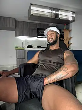 Snapshot of blackdrey18 chatting on October 2025 01:53:04 PM blackdrey18 online show from October 2025 01:53:04 PM