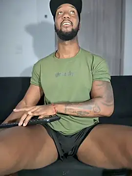 Snapshot of blackdrey18 chatting on December 2025 11:42:02 AM blackdrey18 online show from December 2025 11:42:02 AM