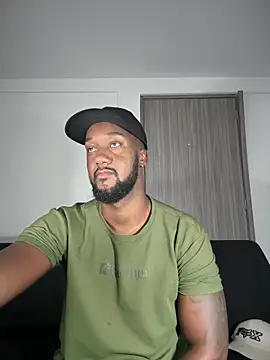 blackdrey18 online show from December 2025 05:35:01 PM