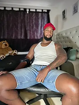 blackdrey18 online show from May 2026 01:04:02 PM