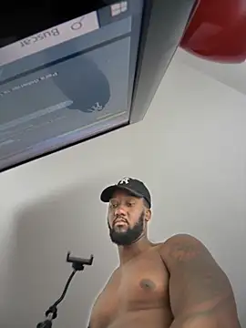 Snapshot of blackdrey18 chatting on December 2025 12:26:01 PM blackdrey18 online show from December 2025 12:26:01 PM