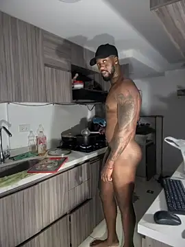 Snapshot of blackdrey18 chatting on November 2025 01:26:02 PM blackdrey18 online show from November 2025 01:26:02 PM