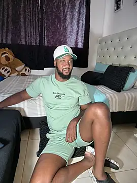 blackdrey18 online show from April 2026 01:28:02 PM