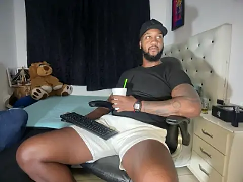blackdrey18 online show from June 2026 03:23:02 AM