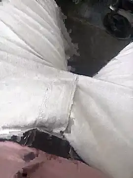 Snapshot of witchhunter1 chatting on November 2025 01:31:01 AM witchhunter1 online show from November 2025 01:31:01 AM