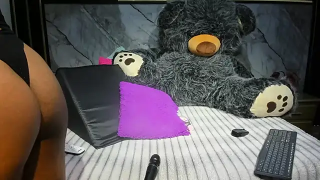 Niyirey1 online show from November 2025 12:31:02 PM