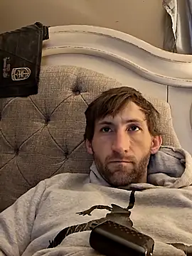 lewis7869 online show from December 2025 05:45:01 PM