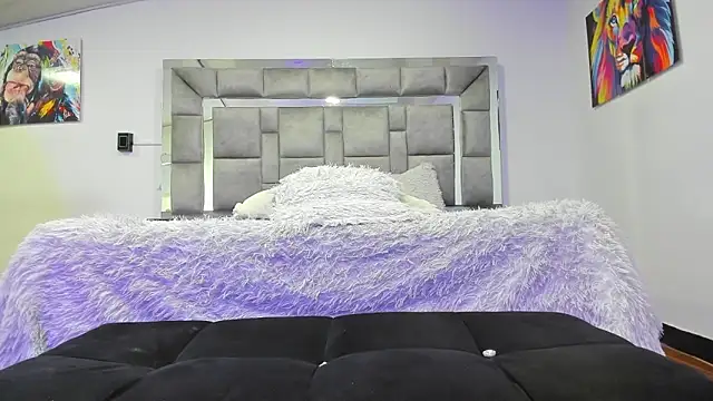 Candy And Andy  online show from October 2025 12:32:02 AM