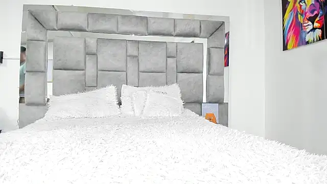 Candy And Andy  online show from April 2026 01:34:01 PM