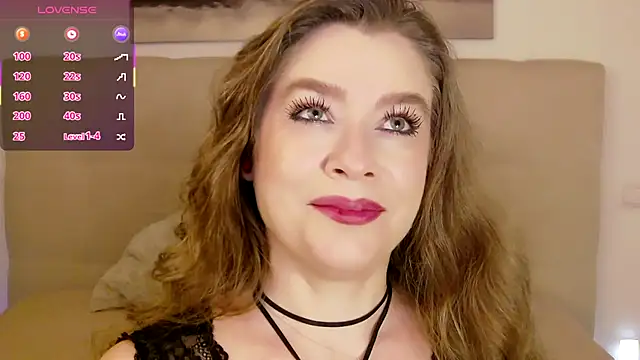 Snapshot of PetersEmily chatting on November 2025 09:19:01 PM PetersEmily online show from November 2025 09:19:01 PM