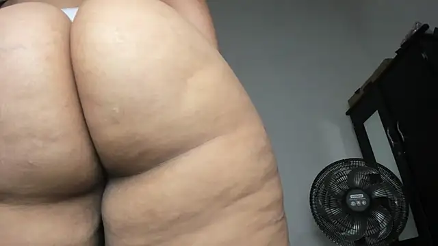 Snapshot of alexandra_mommy chatting on November 2025 08:58:02 AM alexandra mommy online show from November 2025 08:58:02 AM