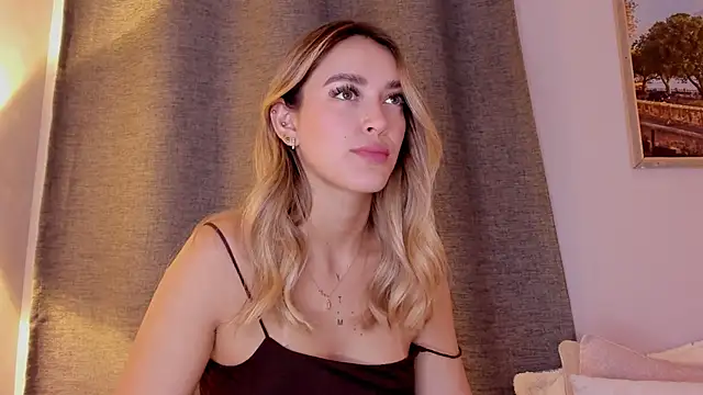 Assh lee  online show from October 2025 01:02:01 PM