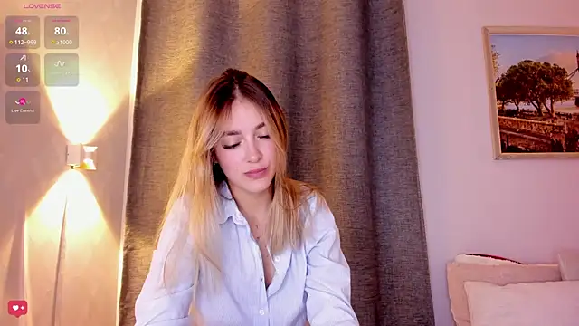 Assh lee  online show from October 2025 01:21:02 PM